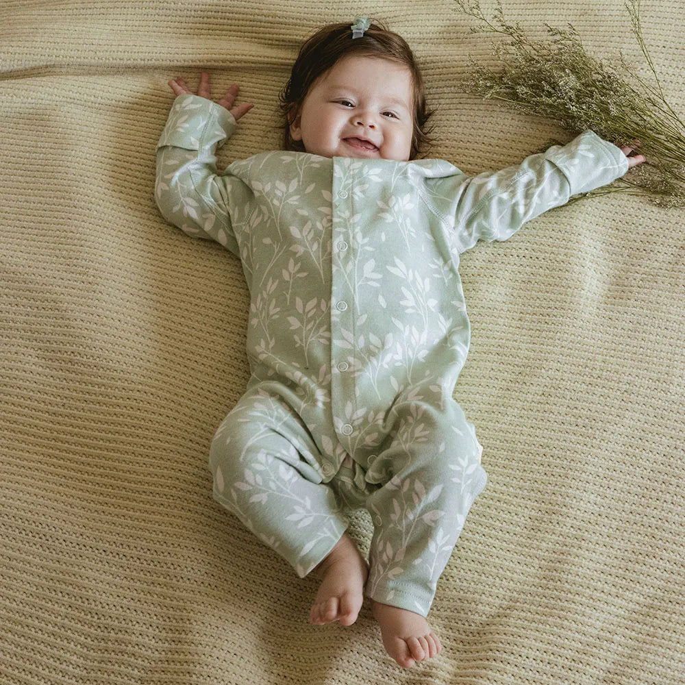 Baby Romper 2-9 Months Baby Pajamas 100%Cotton Soft High Quality Seamless Workmanship Newborn Hand Protect Sleepwear Grass Print
